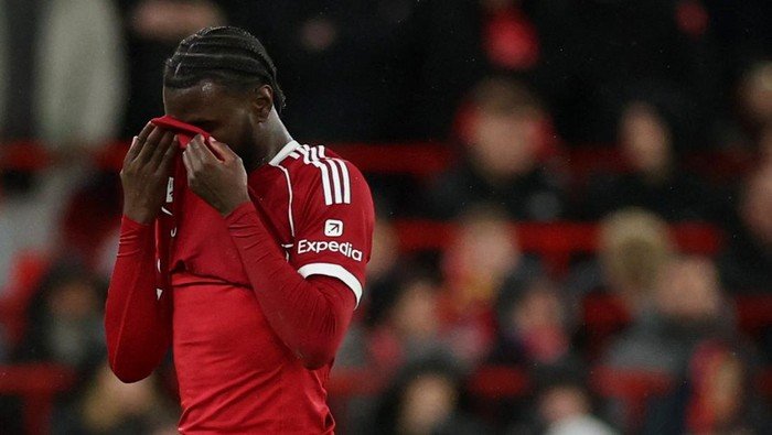 Amara Nallo 2 Kali Main untuk Liverpool, 2 Kali Kartu Merah: Fenomena atau Krisis Disiplin?