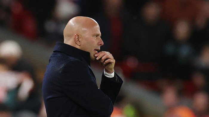 Arne Slot Bantah Klaim Skuad Liverpool Kurang Besar, jelaskan alasan dan konteks