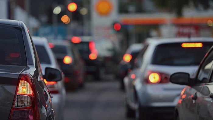 **Info Titik Kepadatan Lalin di Tol Arah Jakarta Senin Pagi: Jalan Tol Jagorawi Padat, Contraflow Diterapkan**