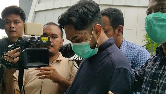 **Penyesalan Onad Usai Terjerat Narkoba: Artis Terkenal Tergugat Hukuman Berat**