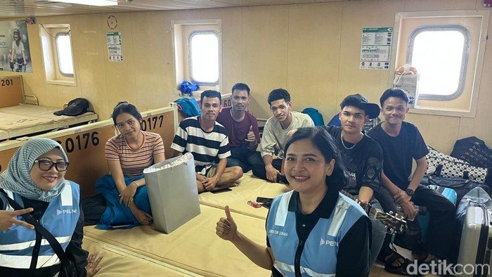 **Dirut PELNI Inspeksi KM Labobar, Pastikan Kesiapan Jelang Nataru**