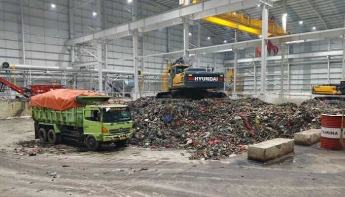 Protes Warga atas RDF Rorotan: Bau Menyengat, Pramono Hentikan Uji Coba