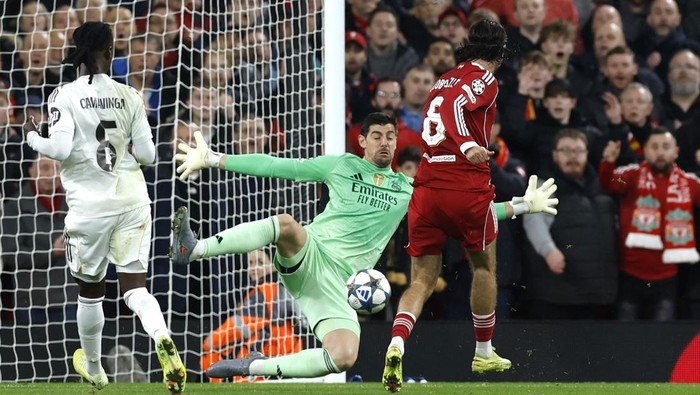 Courtois: Anfield Sangat Menyulitkan, Tak Sepeleknya itu!