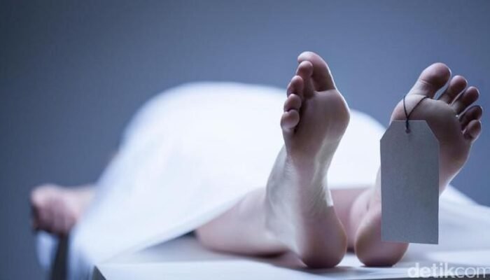 **Tragis! Pemotor Tewas di Tangerang Saat Lewat Jalan Rusak, Didorong Truk**