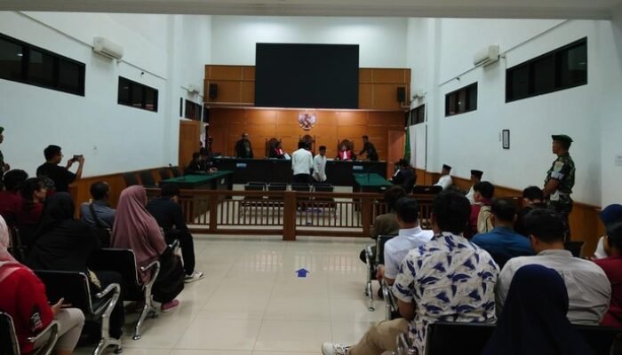 Eks Ketua Kadin Cilegon dan Teman-Teman Dihukum 1,5 Tahun Penjara atas Minta Proyek Rp 5 Triliun
