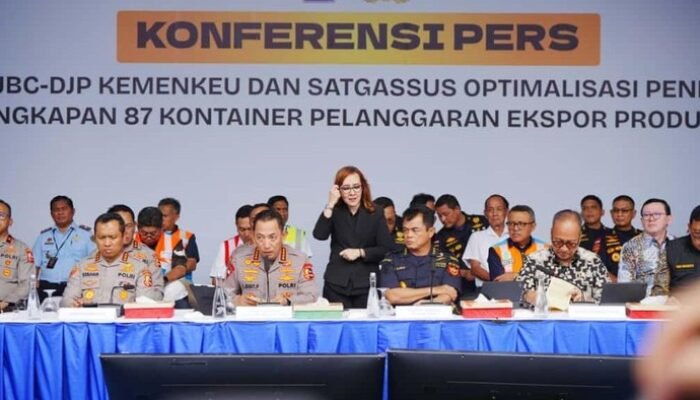 **4 Fakta Puluhan Kontainer Rp 28,7 M Langgar Ekspor Dibongkar: Kasus Pelanggaran CPO yang Memprihatinkan**