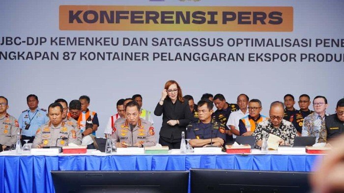 **4 Fakta Puluhan Kontainer Rp 28,7 M Langgar Ekspor Dibongkar: Kasus Pelanggaran CPO yang Memprihatinkan**