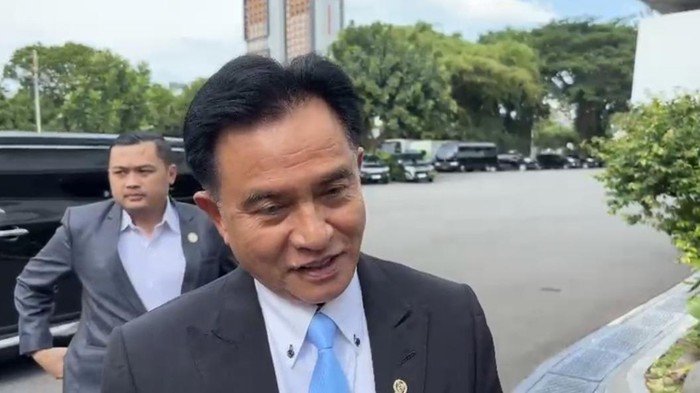 **Jelang Pelantikan Komite Reformasi Polri, Elite Politik dalam suasana serius di Istana**