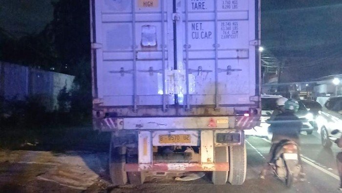 Tragedi Mengerikan! Bocah 3 Tahun Tewas Terlindas Truk di Tangsel, Pemangku Wajib Bertanggungjawab