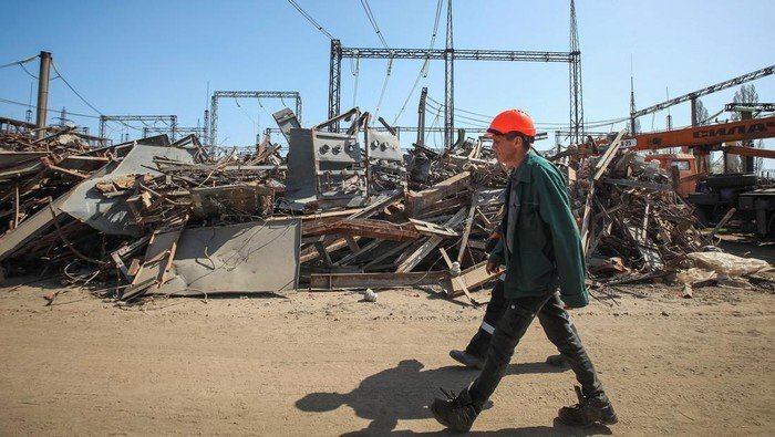 **Rusia Serang Infrastruktur Energi di Ukraina, 4 Orang Tewas dalam Pemadaman Massal**