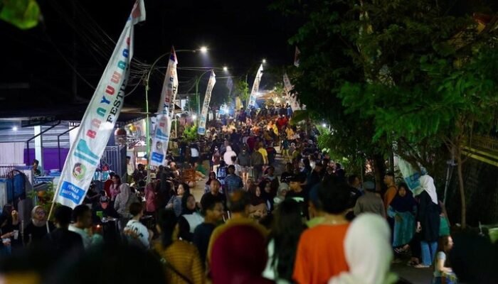 **”Festival Ngopi Sepuluh Ewu Banyuwangi: Magnet Wisatawan Lokal hingga Asing”**