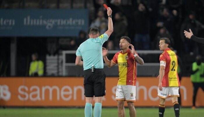 “Kartu Merah Dean James: Tragedi Go Ahead Eagles di Heracles”
