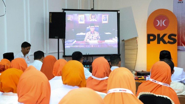 Dengan Jas Hijau, HNW Mendorong Generasi Muda Kaltara untuk Melek Sejarah