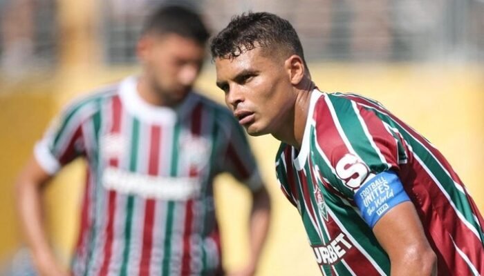 **Allegri Jawab Rumor Thiago Silva: Bek Legenda Masih Bersinar di Fluminese**
