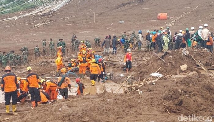 Tim SAR Berhasil Evakuasi 47 Jenazah, 30 Sudah Diidentifikasi di Cisarua