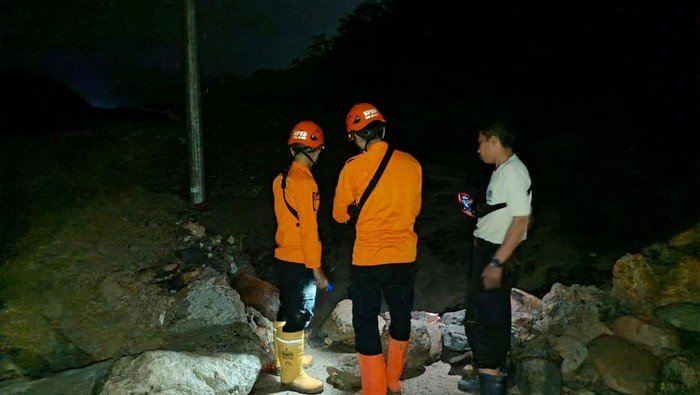 Banjir Menerjang Dua Desa di Bogor, 68 Rumah Terendam dalam Lumpur