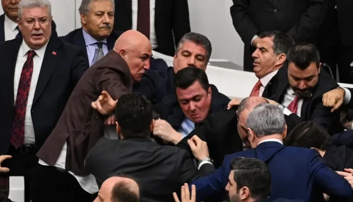 “Ricuh! Konflik Parlemen Turki Terjadi Usai Penunjukan Menteri Baru Erdogan”