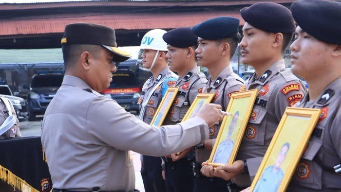 7 Personel Bermasalah Dipecat, Kapolres Inhil Tegaskan Profesionalisme dalam Sanksi PTDH