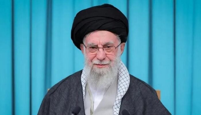 “Iran Pecat Bos TV, Tragedi ‘Matilah Khamenei’ Jadi Titik Api Konflik”