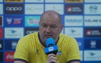 “Bojan Hodak Akan Merintangi Persib di Leg 2 Kontra Ratchaburi”