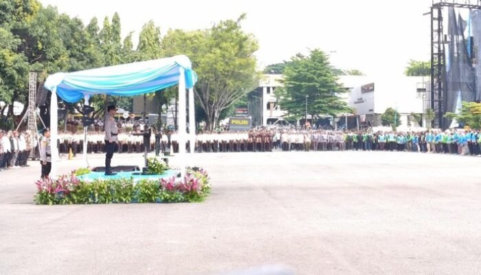**Polda Metro Gelar Apel Siaga Kamtibmas Bareng Ojol-Buruh, Sambut Ramadan dengan Soliditas**