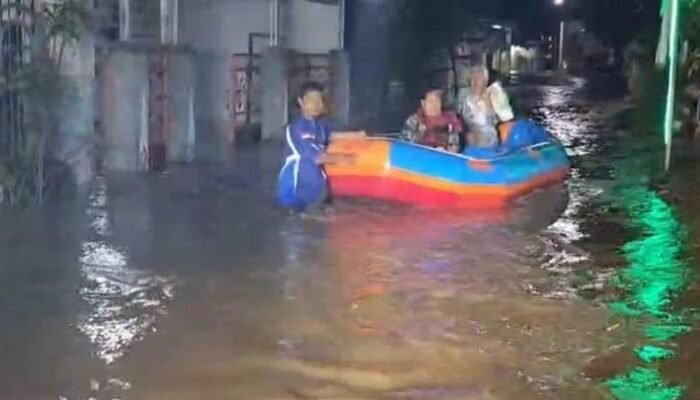 Banjir di Jember Meluas hingga 23 Desa Terendam, 7.445 Keluarga Terdampak!