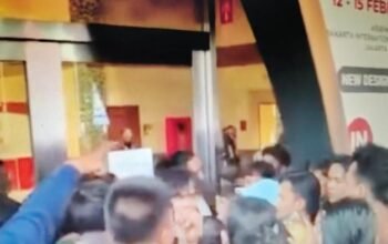 **Jewelery Fair di JCC Sempat Riuh, Pengunjung Berbondong-bondong Beli Emas Fisik**