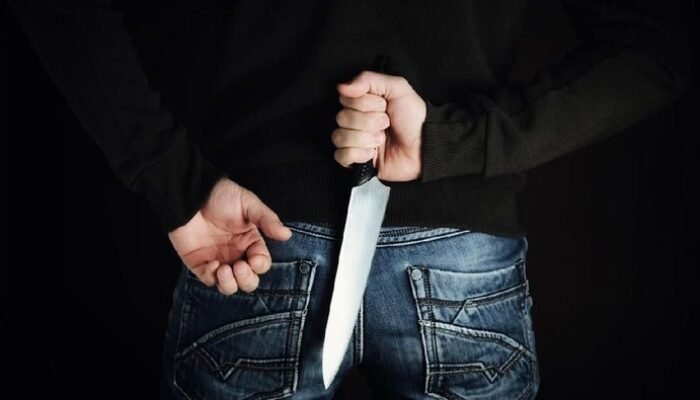 “Horor Penusukan Mantan Kades di Bogor Saat Pulang Jumatan: Misteri yang Mencengangkan”