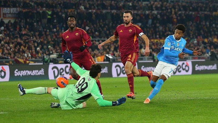 **Napoli Vs Roma: Rekor Buruk I Lupi di Depan Tantangan Papan Atas**