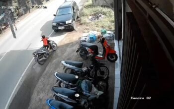 Tragis! Bocah 7 Tahun Tewas Ditabrak Mobil Saat Duduk di Motor di Pasuruan