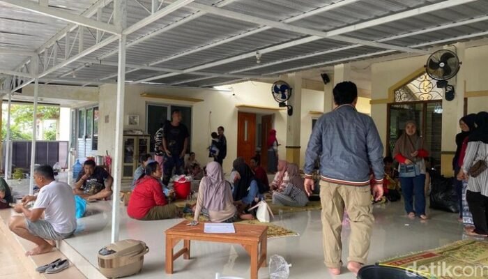 “Banjir Menerjang Semarang: Ratusan Warga Tembalang Terdampak, Siapa yang Bertanggung Jawab?”