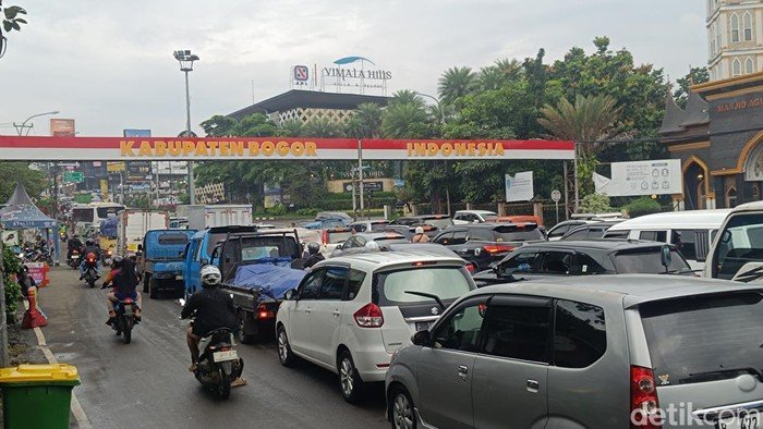 Libur Imlek Bikin Lalin Puncak Bogor Jadi Kebakaran!