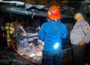 **Rumah di Serang Tersambar Petir, Pemilik Terpental Saat Hujan Deras**