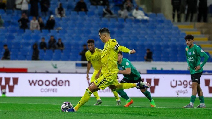 Gagal Penalti, Ronaldo Gigit Jari di Pertandingan Al Feiha Vs Al Nassr!