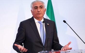 Reza Pahlavi: “Republik Islam Iran Berakhir Setelah Khamenei Tewas”