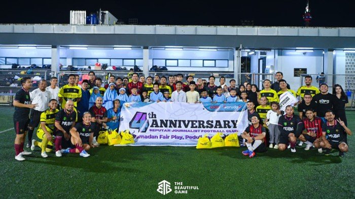 **SJFC Berbagi Kasih di Ramadan Lewat Sepakbola: Komunitas Jurnalis Gelar Aksi Sosial di GBK**