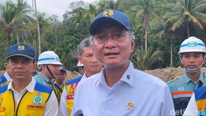 **Prabowo Telepon Menteri PU, Dukung Kejar Kerugian Negara Rp 1 Triliun**