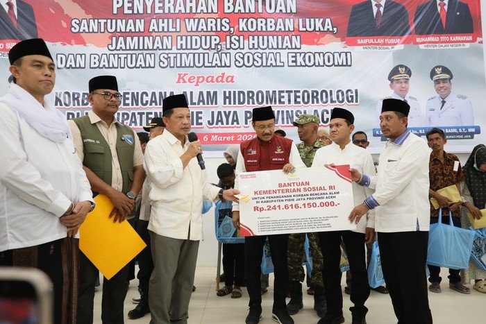 🚨 Pemerintah Salurkan Bansos Rp 878,6 M, Apakah Uang itu Sampai ke Korban Bencana Sumatera? 🚨