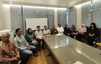 “Sejumlah Tokoh Lintas Generasi Sambangi Kediaman JK, Ini yang Dibahas: Menjelajahi Misteri Perjalanan Politik”