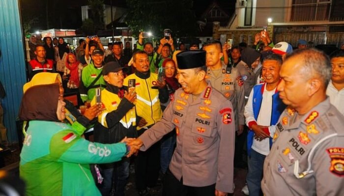 Kapolri Turun Langsung, Ngobrol Bareng Ojol Palembang di Kedai Ado Presisi!