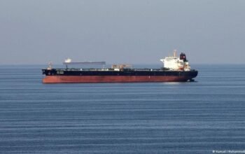 [Dubes Iran Ancam Tutup Selat Hormuz, Menyebut Negara Bersekutu dengan Musuh sebagai Target]