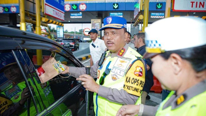 Kakorlantas dan Kapolri Tinjau GT Kalikangkung: Rekayasa Lalin Berbasis Data untuk Mudik Lebaran 2026