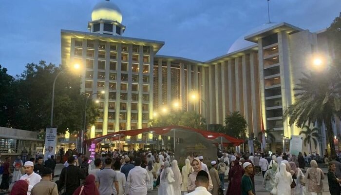 Jemaah Mulai Berdatangan, Begini Suasana di Istiqlal Jelang Salat Id – Update 3