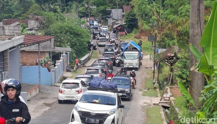 “Cerita Pemudik Terjebak Macet di Jalur Arteri Sukabumi: 14 Jam dalam Antrean”