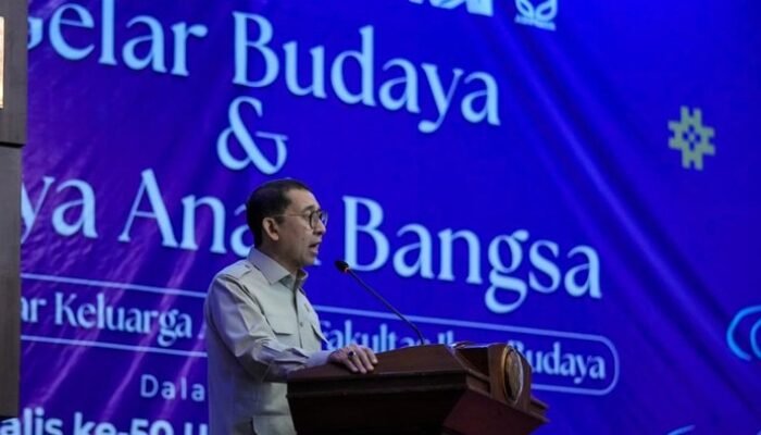 **Menbud Buka Gelar Budaya UNS, Soroti Pentingnya Digitalisasi Budaya**